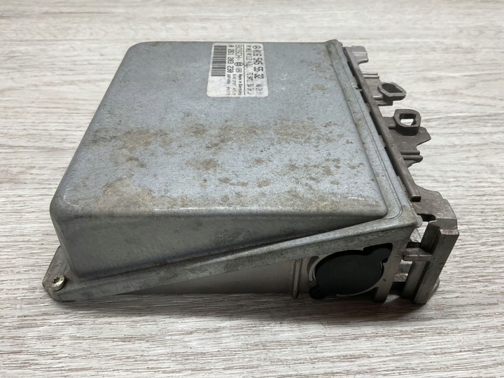 фото №7, Блок управления  ecu двигателя перед mercedes-benz e w124 0261203230