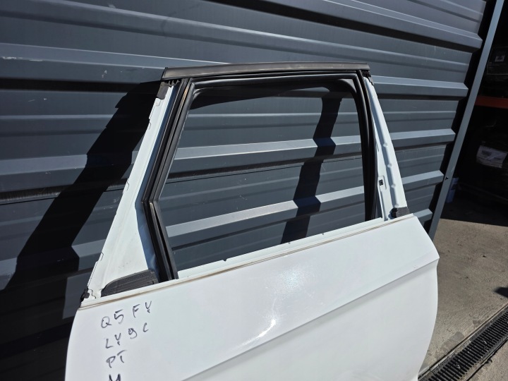 фото №9, Двері праві зад audi q5 fy 80a ly9c