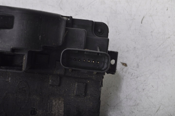 фото №6, Hyundai i30 замок дверь правые перед переднее 7 pin