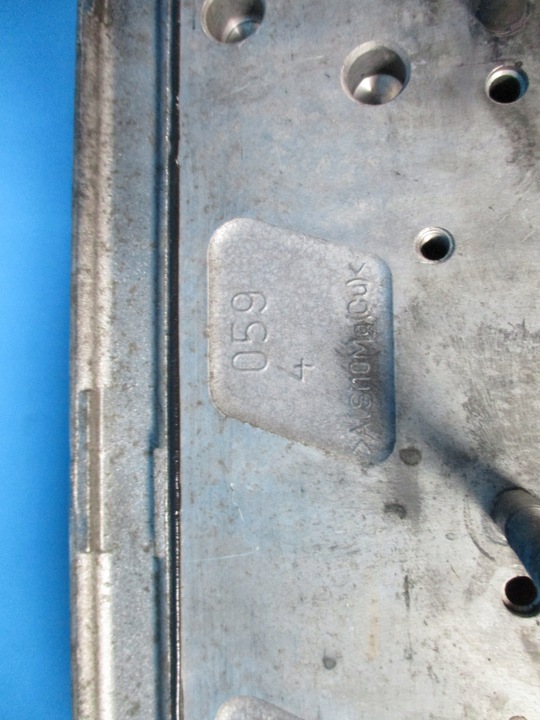 фото №6, Головка права audi a6 c6 2.7 tdi 0594