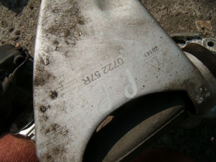 фото №4, Alfa romeo 156 crosswagon 4x4 q4 03-07 рычаг кронштейн правые перед