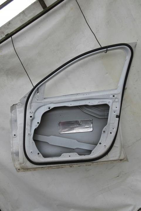 фото №5, Mercedes c-class w205 дверь правые перед