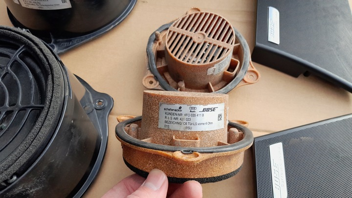 фото №10, Audi a6 c6 озвучивание bose динамики + решётки дверные na адаптер авто