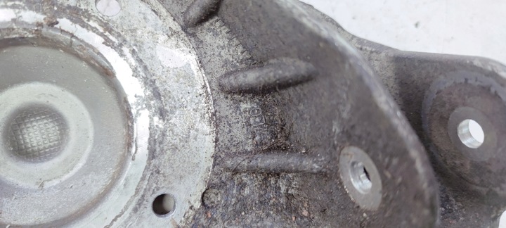 фото №4, Кріплення верхній амортизатора audi q7 4l 7l0412391e