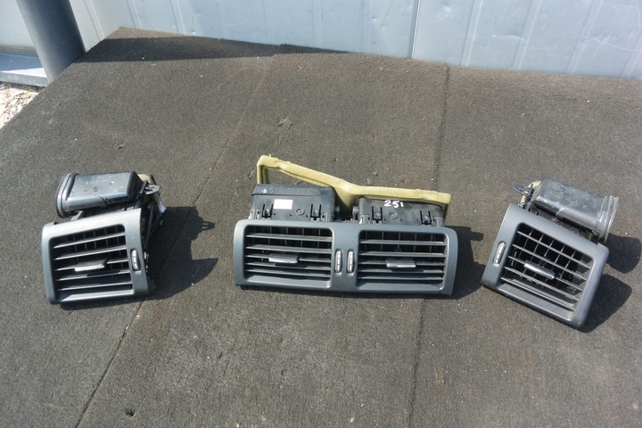 фото №1, Решітка повітропровід kpl mercedes r w251