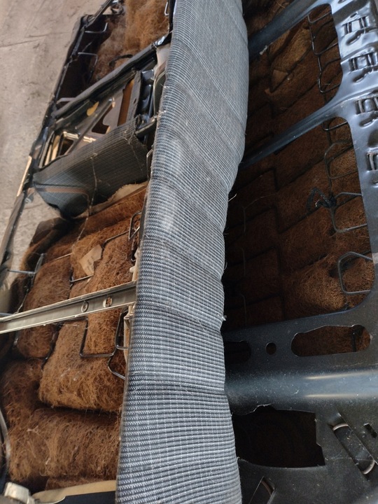 фото №14, Mercedes w123 диван задня чорна 3-seria