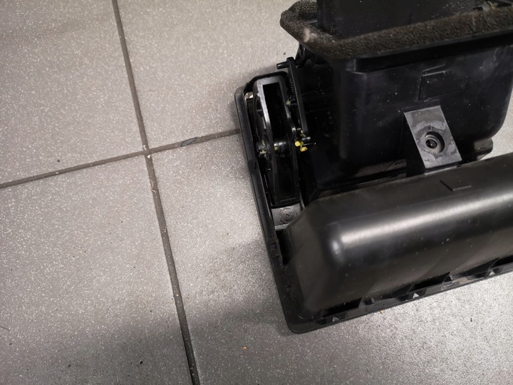 фото №6, Решітка повітропровід vw t5 eu ліва 7h1819203c