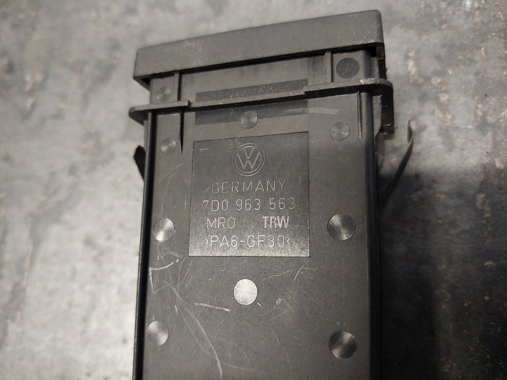 фото №6, Перемикач підігріву сидіння volkswagen transporter t4 7d0963563