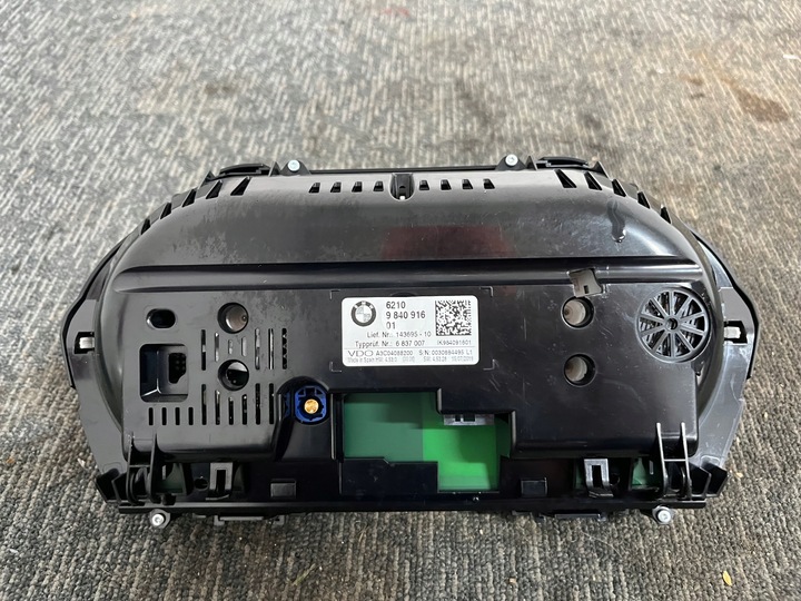 фото №10, Bmw x1 f48 lci рестайлинг 2.0 d 2019r механическая коробка передач спидометр манометр приборы оригинал европа