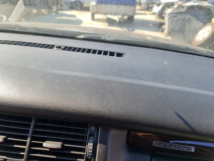 фото №6, Панель раздаточная консоль чёрная audi a8 d2 рестайлинг