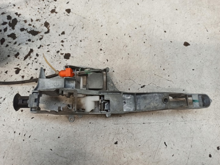 фото №11, Citroen c4 picasso замок дверь правая зад 24087816