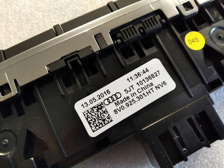 фото №11, Audi оригинальный номер 8v0925301ht
