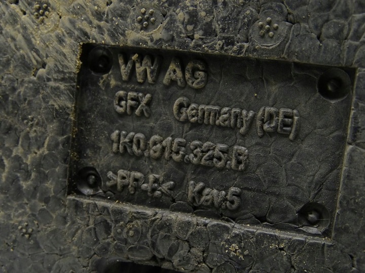 фото №10, Основание корпус акумулятора 1k0915325b vw tiguan 5n passat b7 scirocco