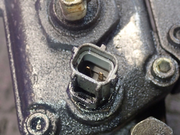 фото №8, Mazda 323f bj 00-03 рестайлинг 2.0 d 101km насос впрыскивающий rf4f13800