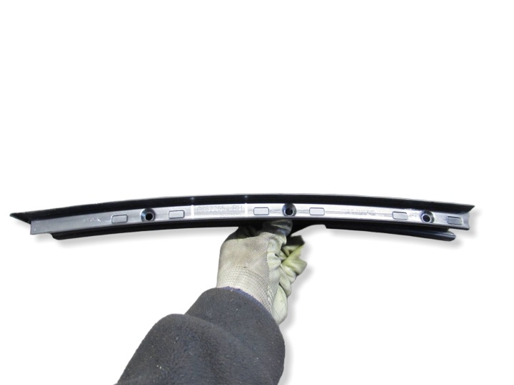 фото №8, Молдинг вертикальна праве зад volvo v50 04-07r 08622654