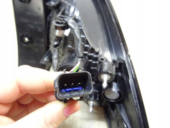 фото №10, Tucson iv лампа зад права w крило 92402n7000