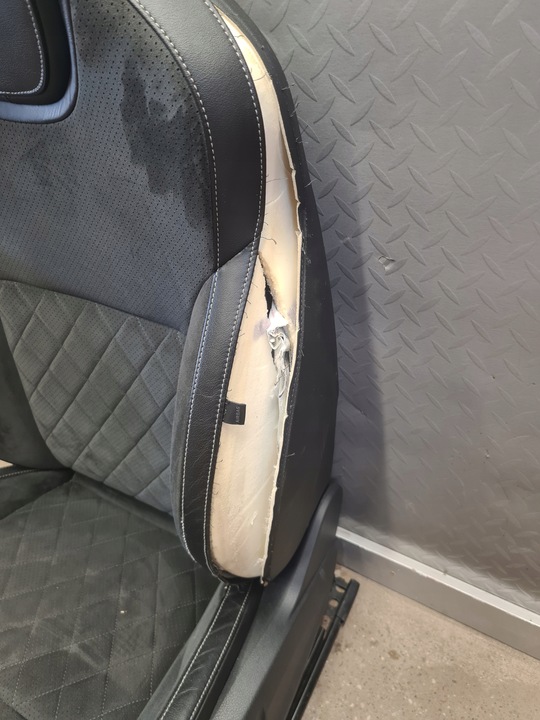 фото №9, Сиденья диван кожа кожаные подогрев superb iii универсал спортлайн алькантара