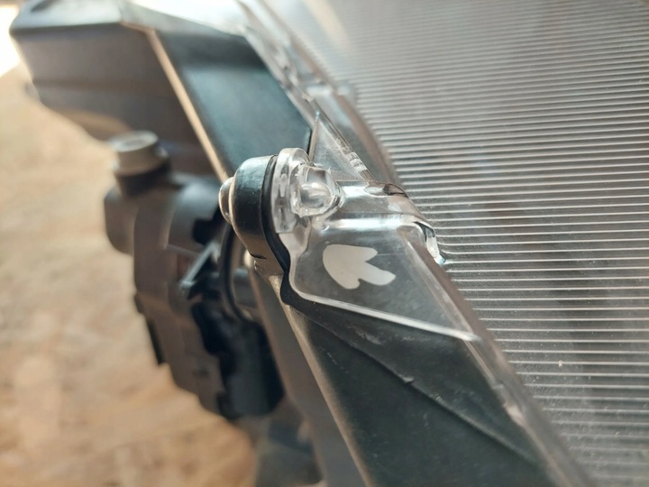 фото №8, Toyota yaris xp210 2021 лампы передние