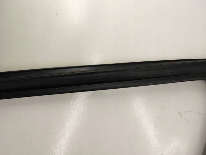 фото №7, Volkswagen golf vii 2014 перед сторона ліва прокладка скла двері передніх