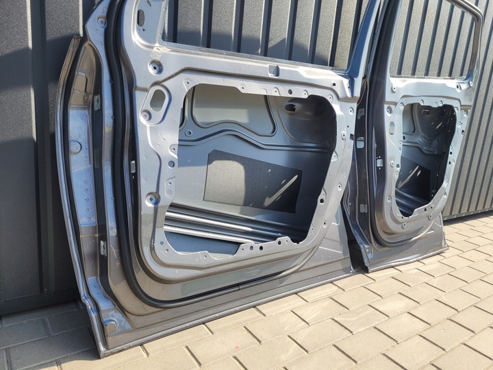 фото №11, Дверь правые передние задние mercedes gla w247 a2477224201 a2477320601