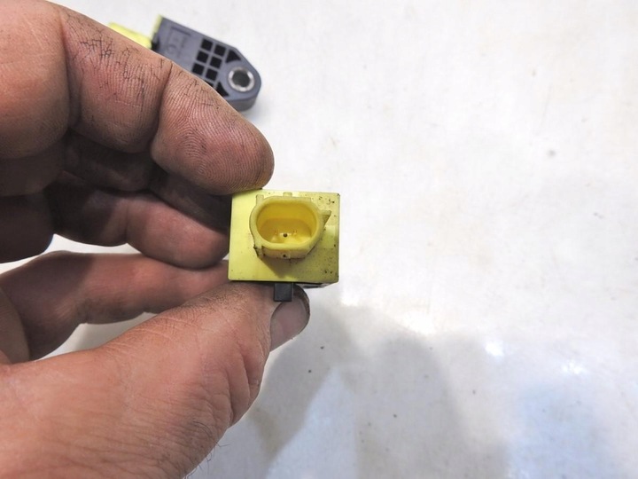 фото №6, Датчик ударный hyundai i40 95920-3z100