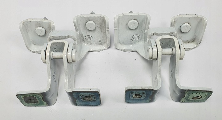 фото №1, Петлі кришки багажника зад mercedes w177 пара