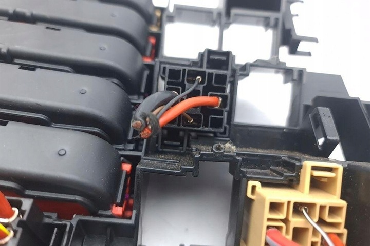 фото №8, Коробка предохранителей audi a4 avant 8w5, b9 8w2971845a 2.0l дизель 2017