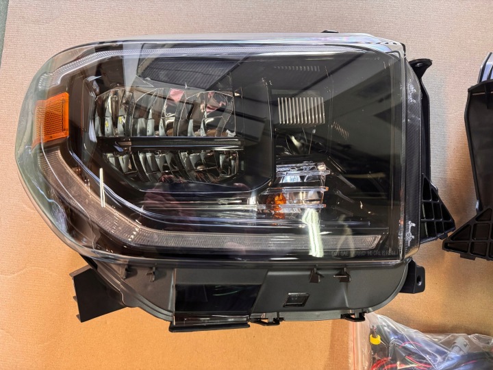 фото №16, Toyota tundra 2014-2018 фара лампи чорні ліва + права комплект з led vland