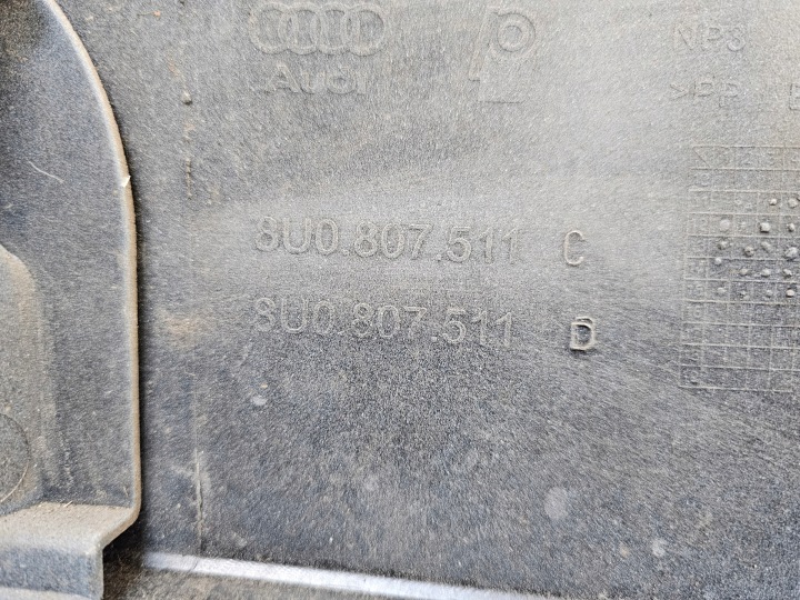 фото №10, Audi q3 i задній бампер suv 8u0807511c pod pdc