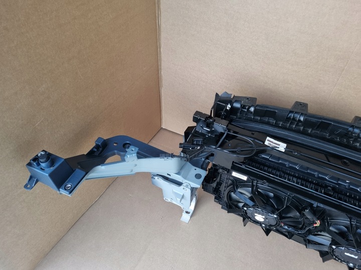 фото №11, Volvo c40 рестайлинг комплектный pas переднее радиатор e400 электрик