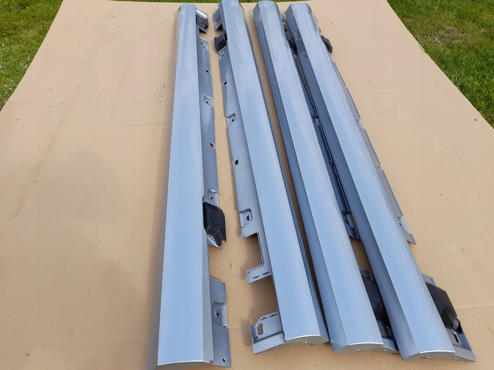 фото №9, Комплект правая + левая порог планка пороговая mercedes w213 amg серебряный 922