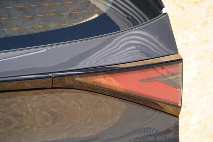 фото №7, Кришка зад багажника комплектна лампа камера sportage v 23r h8 0km 21-