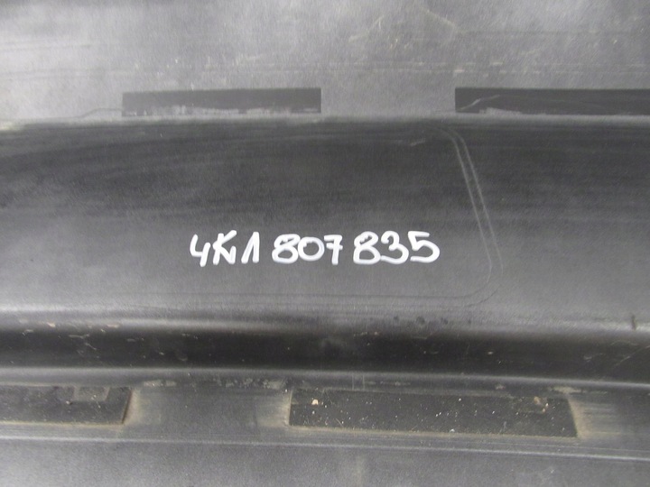 фото №7, Audi e-tron бампер зад