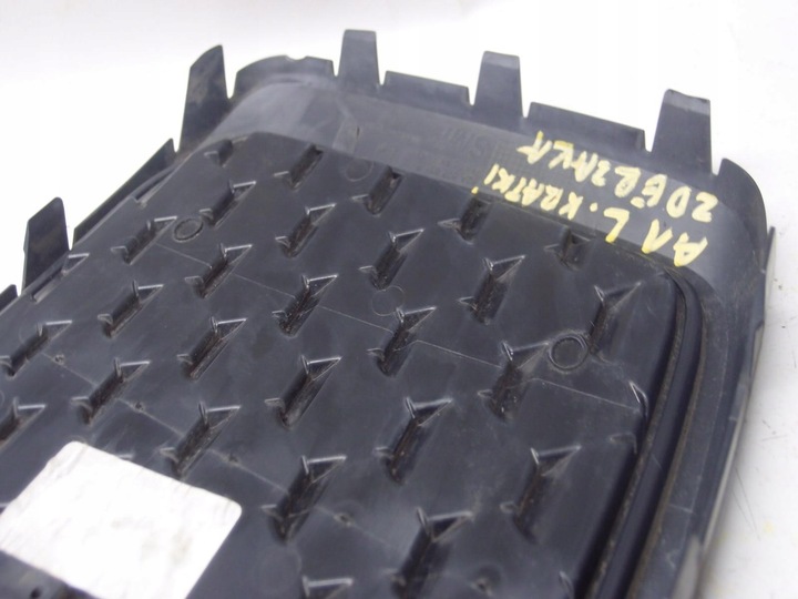 фото №11, Решётка бампера левый перед audi a1 ii 82a807681f