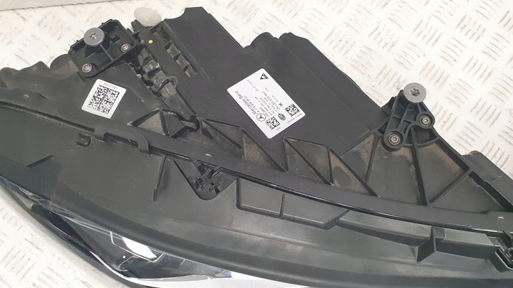 фото №8, Mercedes cla w118 рестайлинг лампа левая правая фара a1189060801 a1189060701