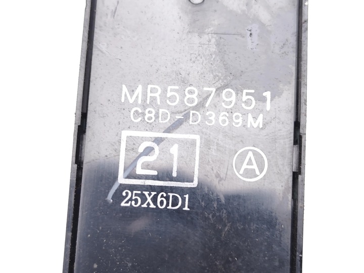 фото №7, Mitsubishi l200 кнопки стекло 2007 pickup 4/5dr mr587951 c8d-d369m 04-07