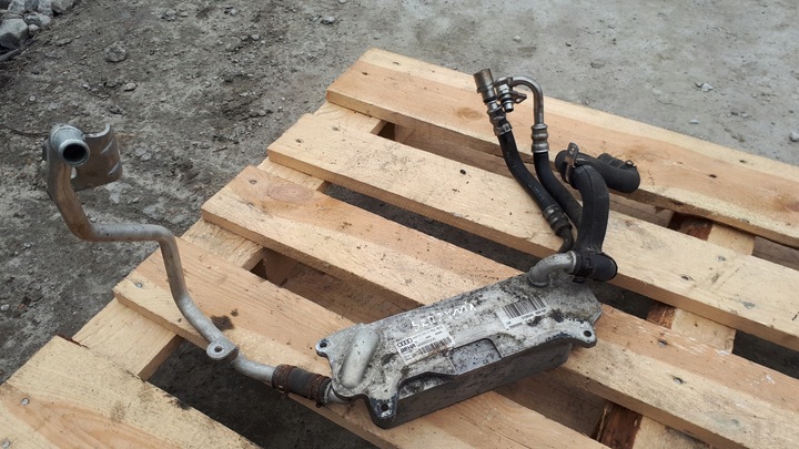 фото №1, S6 c7 4g радіатор масла 4.0 tfsi a7 4g s7