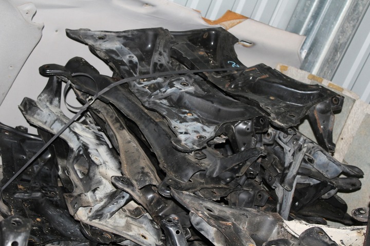 фото №6, Подвешивание подрамник тележка траверса колыбель yaris ii