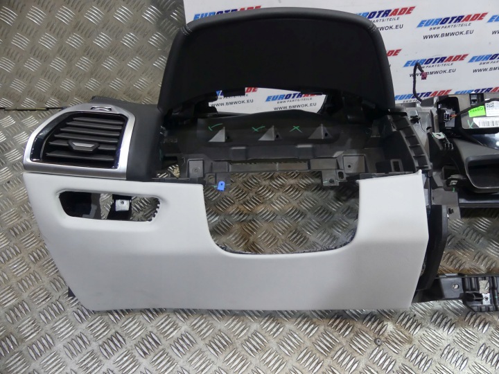 фото №7, Bmw g14 g15 g16 m8 f91 f92 93 торпедо раздаточная консоль 8098162 silverstone