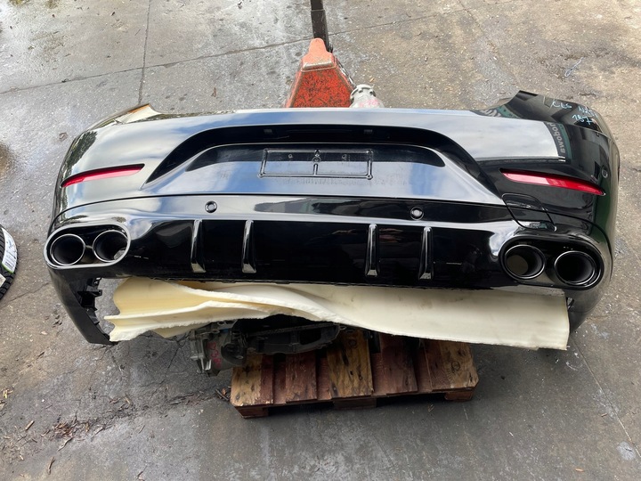 фото №1, Mercedes cls w257 amg бампер зад 6xpdc комплектный цвет 197