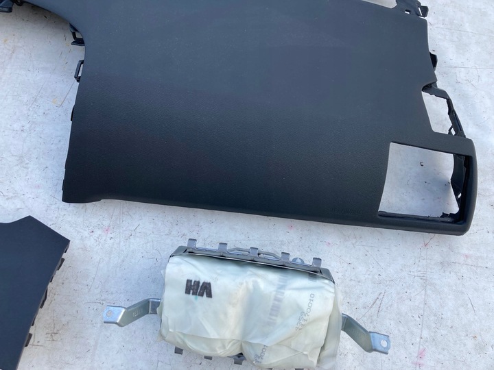 фото №6, Toyota avensis t27 панель капот консоль подушки