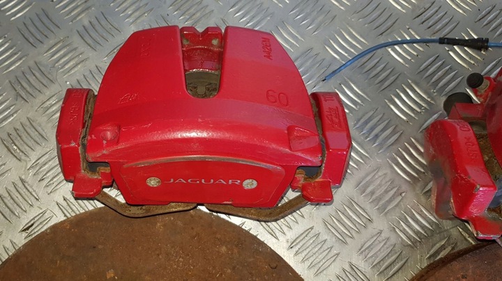 фото №11, Jaguar xf x260 3.0 sc зажимы диски тормозные 350mm красный комплект супер