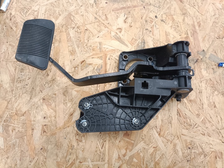 фото №1, Chrysler town country педаль гальма