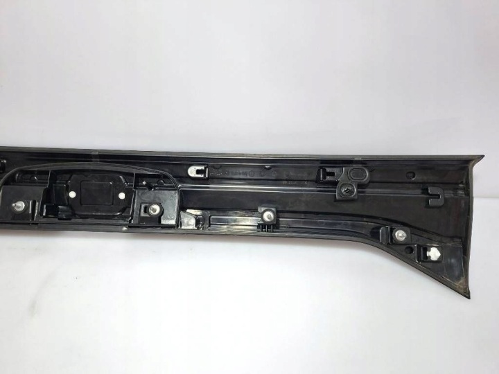 фото №15, Volkswagen t-cross 2021 зад накладка задняя средняя led 2gm827577j европа