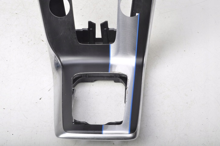 фото №5, Volvo v40 ii рамка радио консоли rdesign