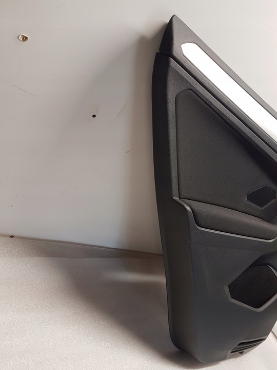 фото №9, Боковина оббивка лівий зад vw tiguan ii 5na867211