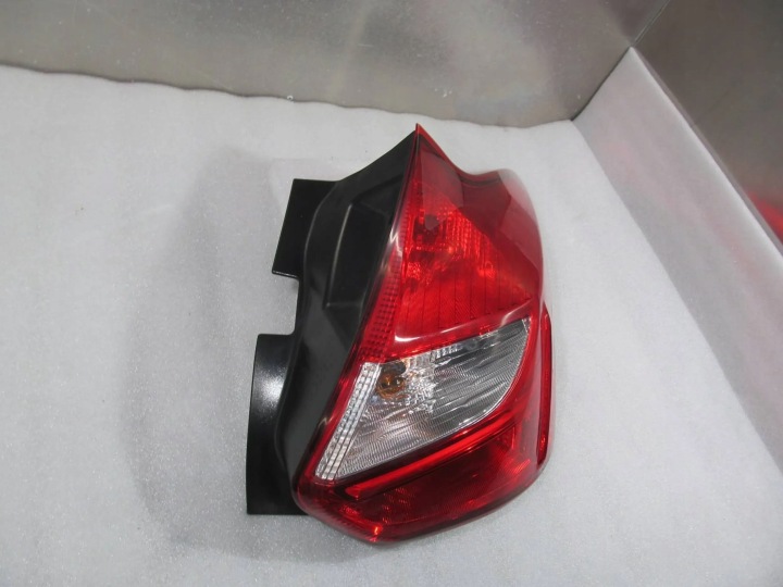 фото №9, Ford focus mk3 hb 5d 10-14 фара праве зад задня права c406