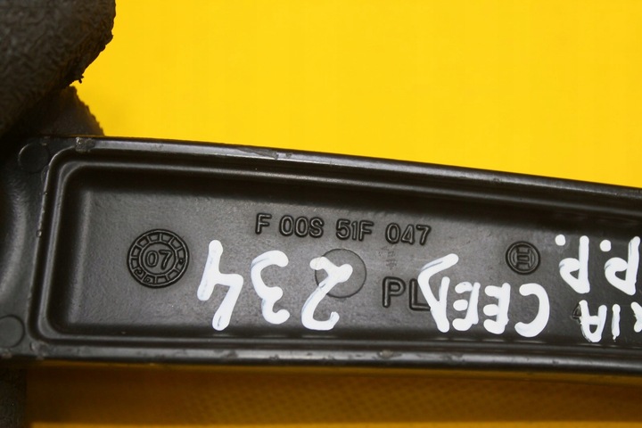 фото №7, Рычаг дворники правые перед kia ceed 1.6 16v