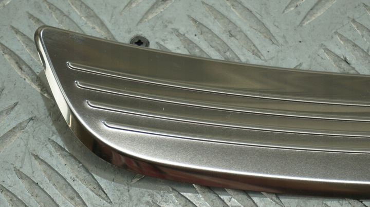 фото №2, Mercedes w213 планка накладка пороговая правый зад