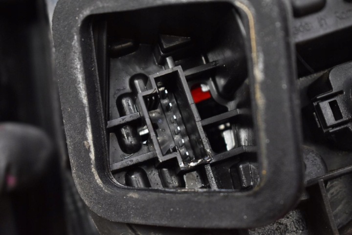 фото №6, Фара левая зад задняя 6v9945095 skoda fabia 3 iii универсал 14-18